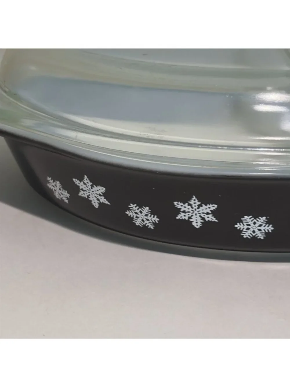 Rare Vintage Pyrex Snowflake Black 1.5 Qt Divided Oval Casserole Dish w/Lid 945C